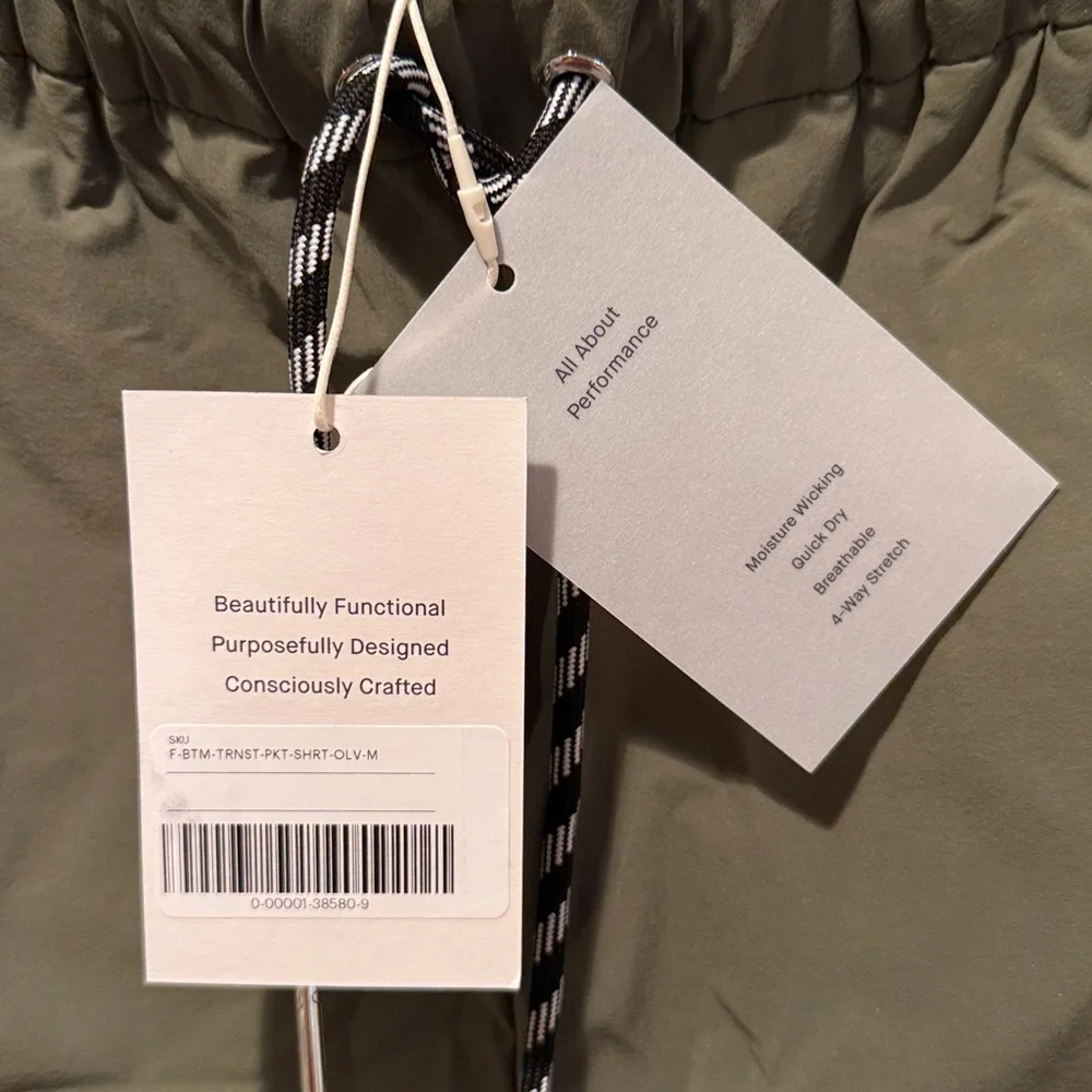 EVERLANE Women’s The Anywhere Barrel Short in Green NWT - Picture 3 of 4